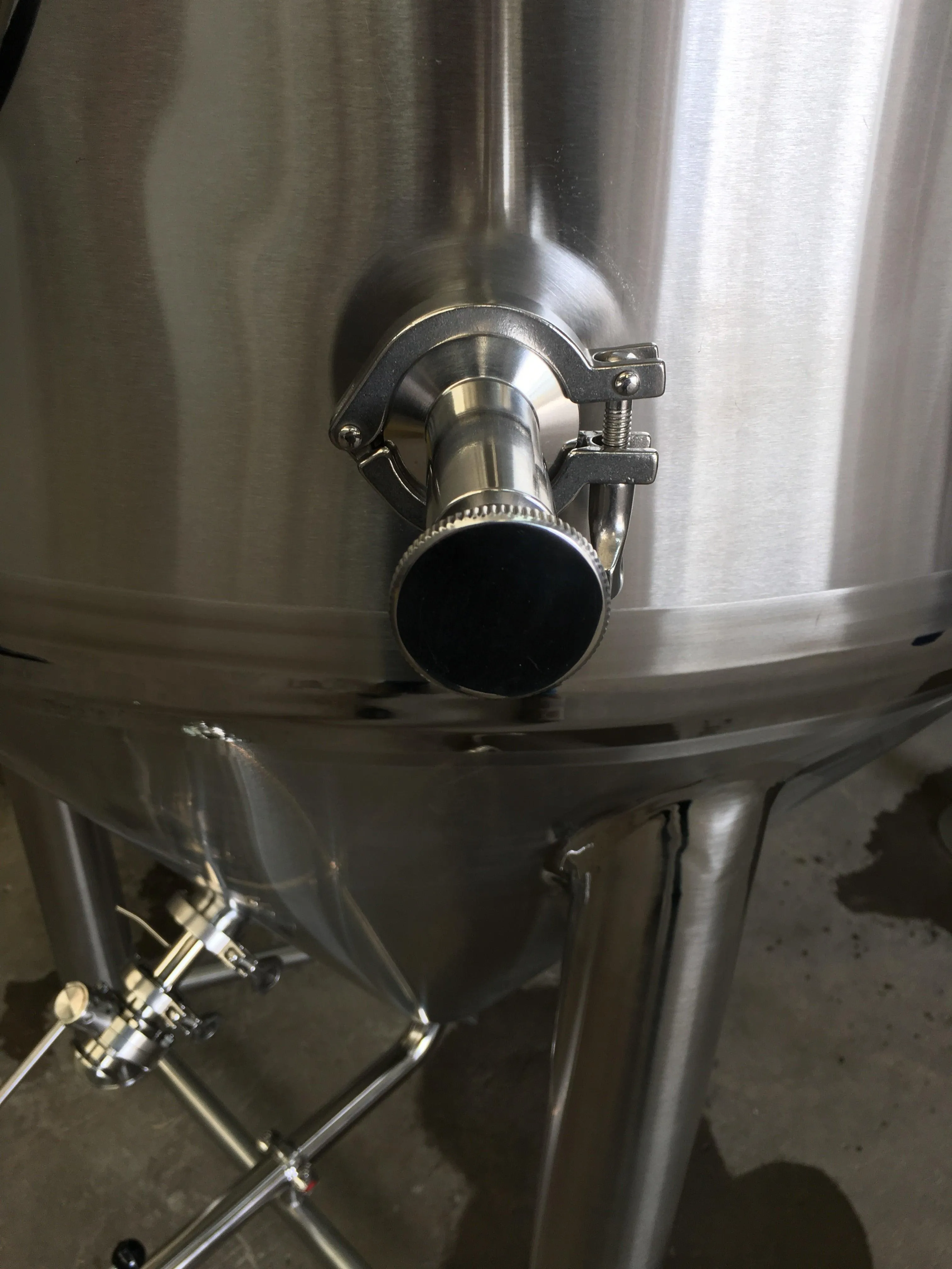 600L Conical Fermenter (pressurisable, jacketed)