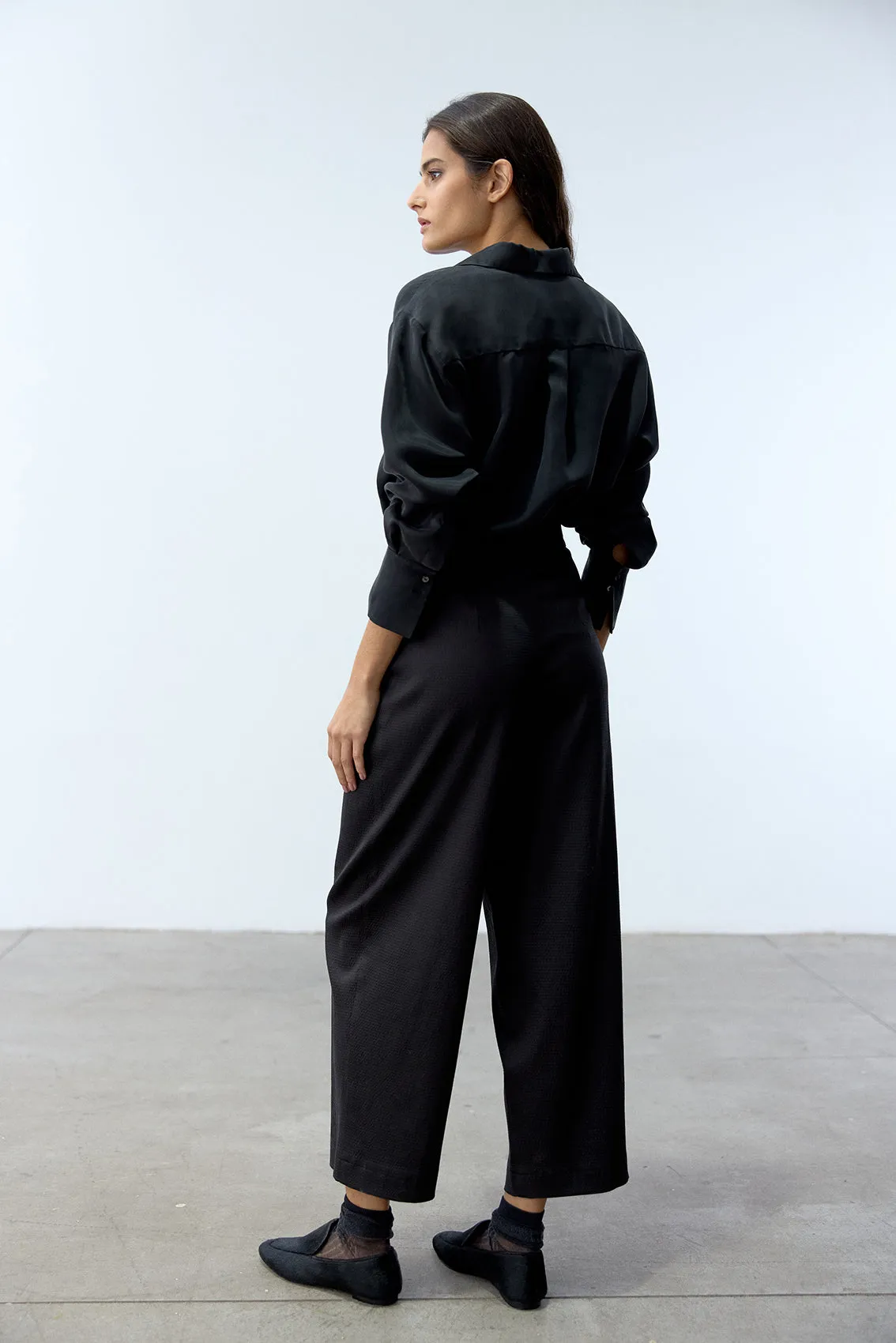 High-Waisted Textured Lyocell Pant - Ónix