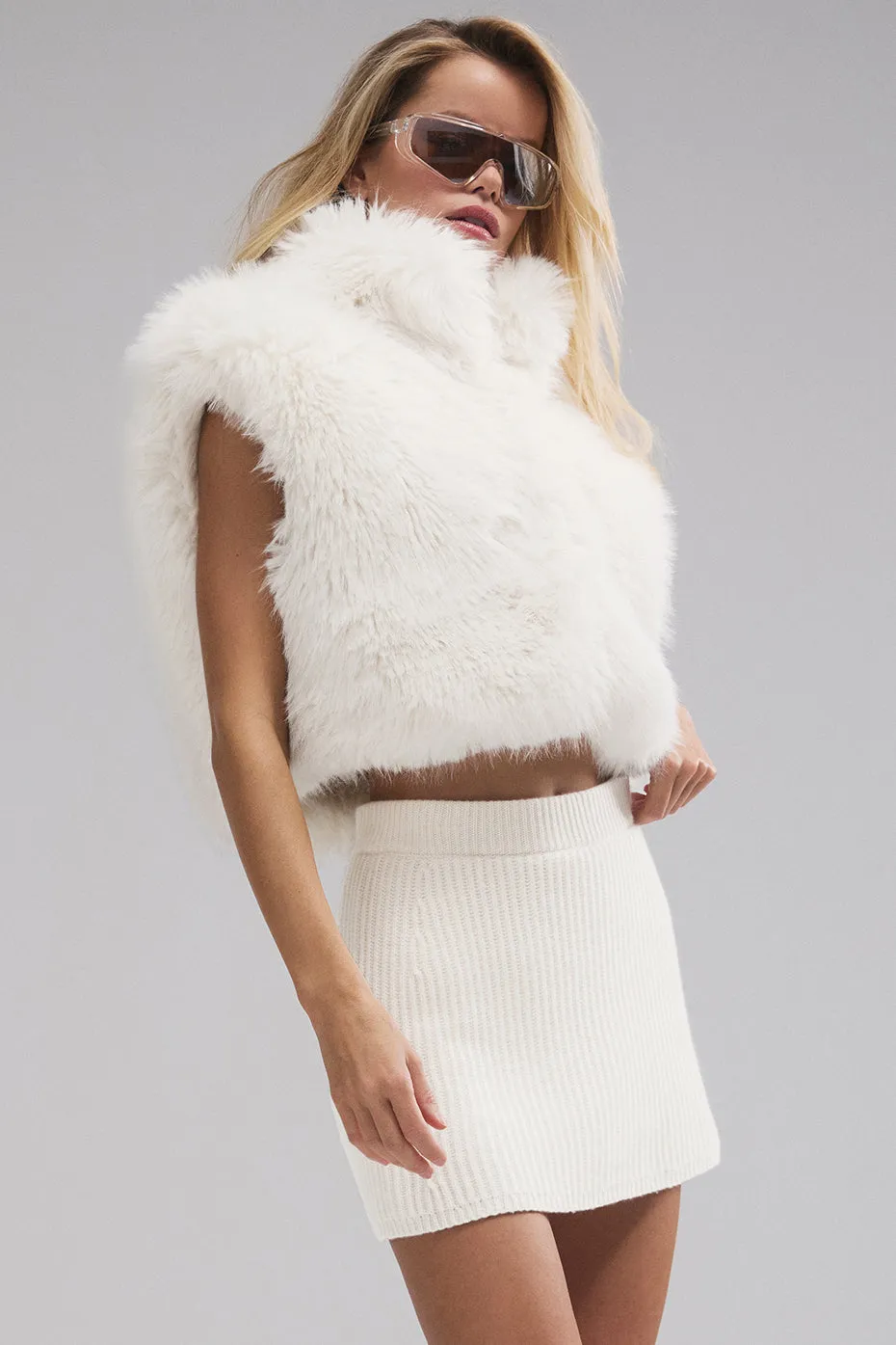 Opulent Faux Fur Cropped Vest - Ivory