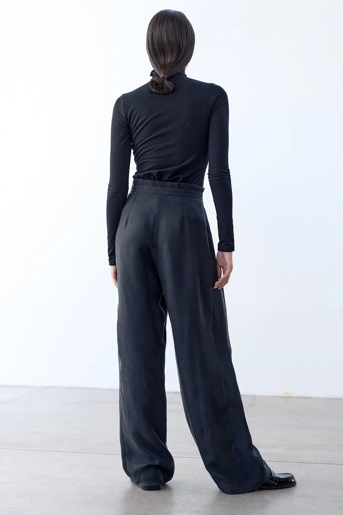 Pleated High-Waist Trousers Cupro - Ónix