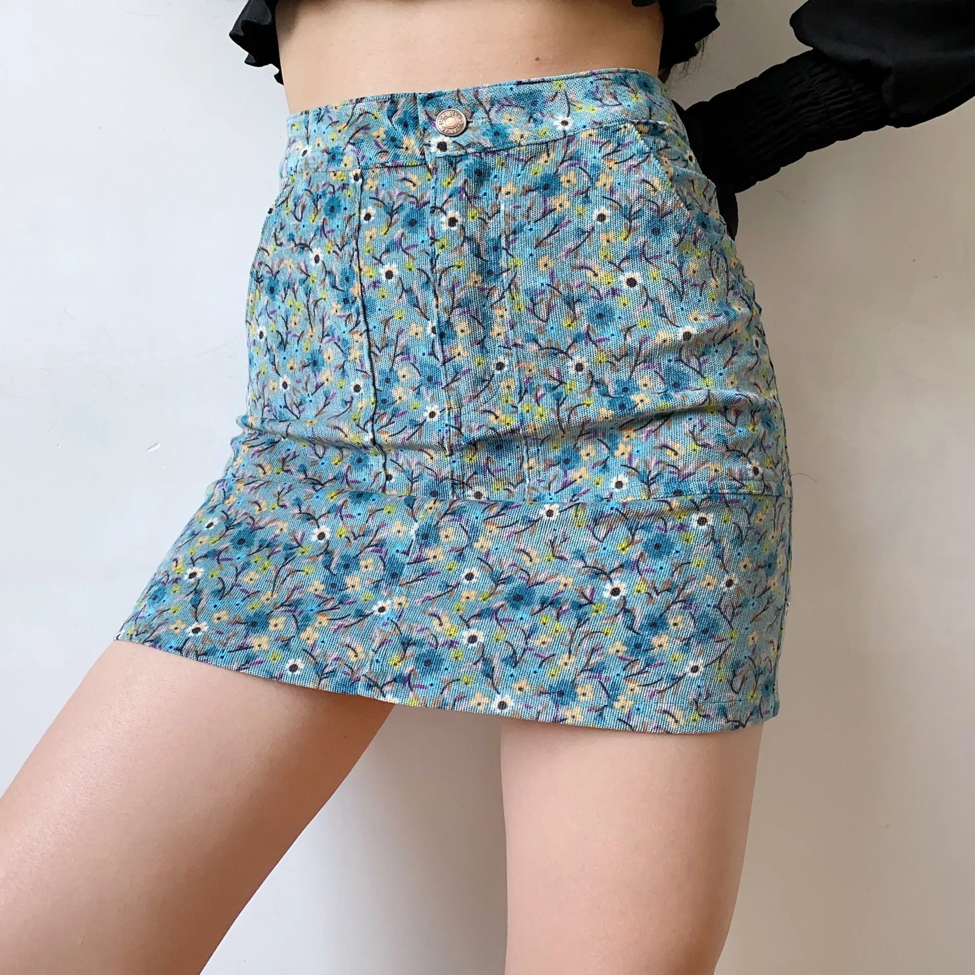 Wenkouban - Jessa Floral Corduroy Skirt